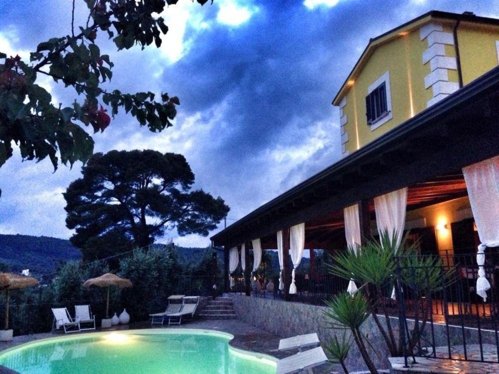 Borgo Del Nespolo Bed & Breakfast Peschici Exterior photo